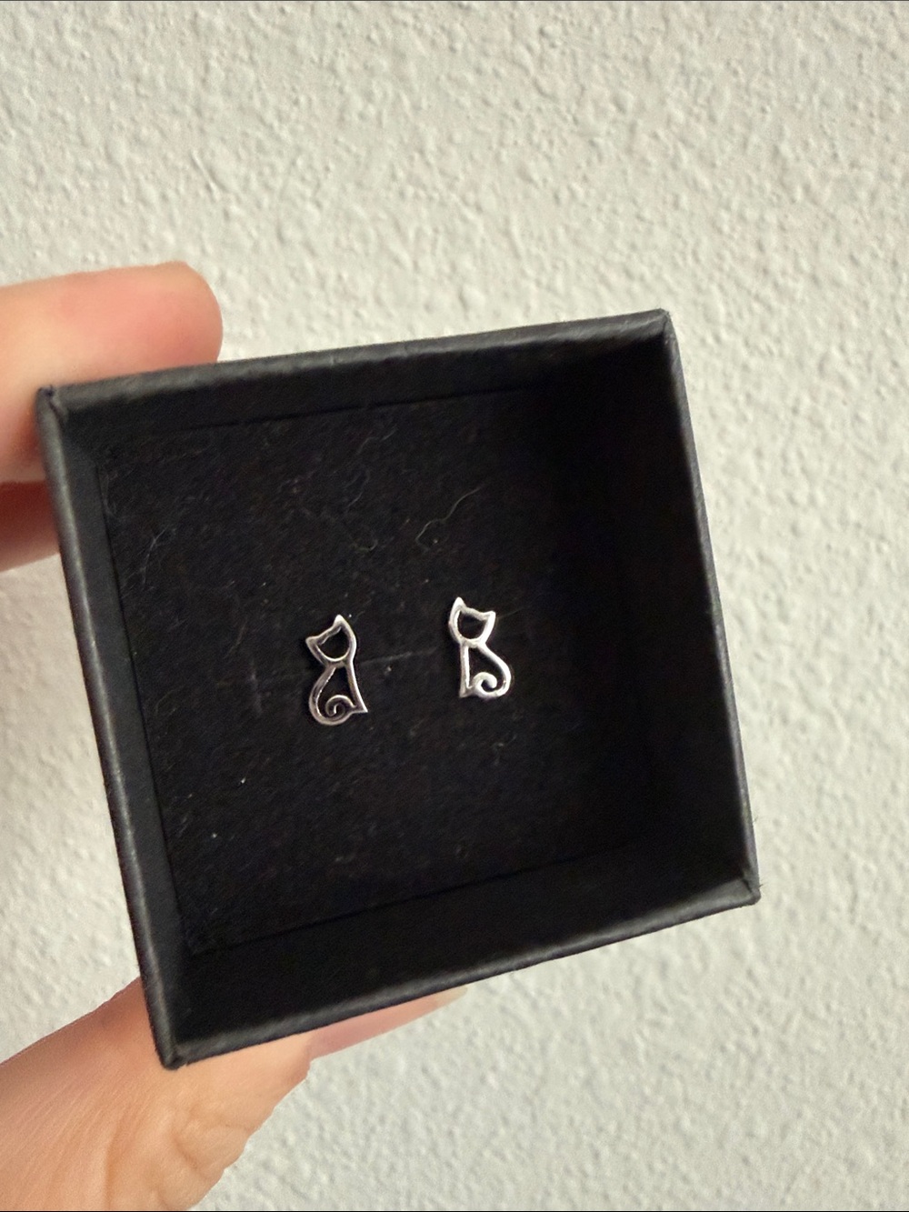 Silver Cat Outline Stud Earrings - Cute Minimalist